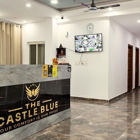 Отель The Castle Blue Большая Нойда Экстерьер фото
